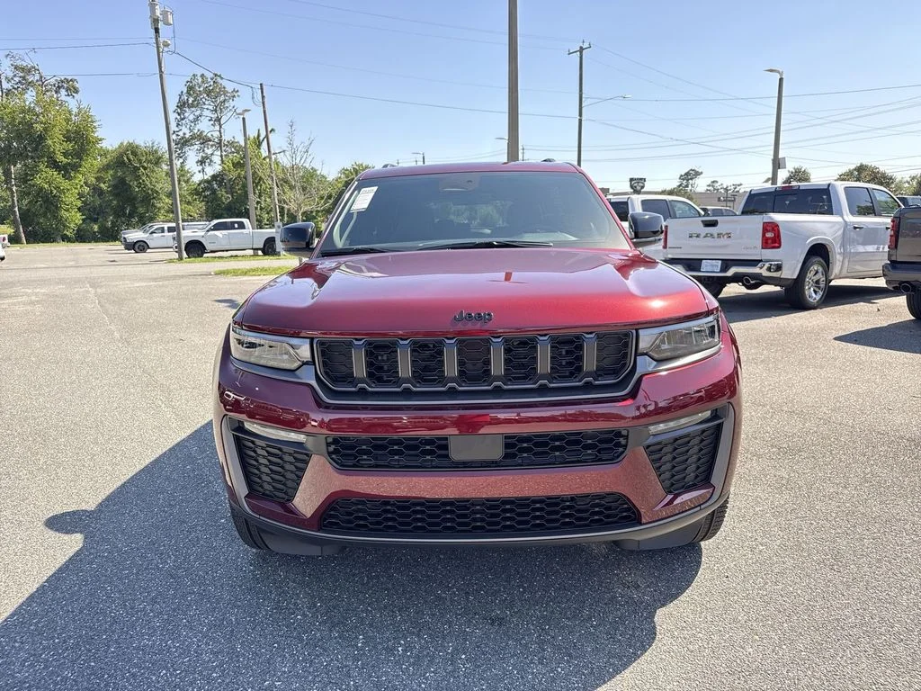 New 2026 Velvet Red Pearl-Coat Exterior Paint Jeep Limited image 8
