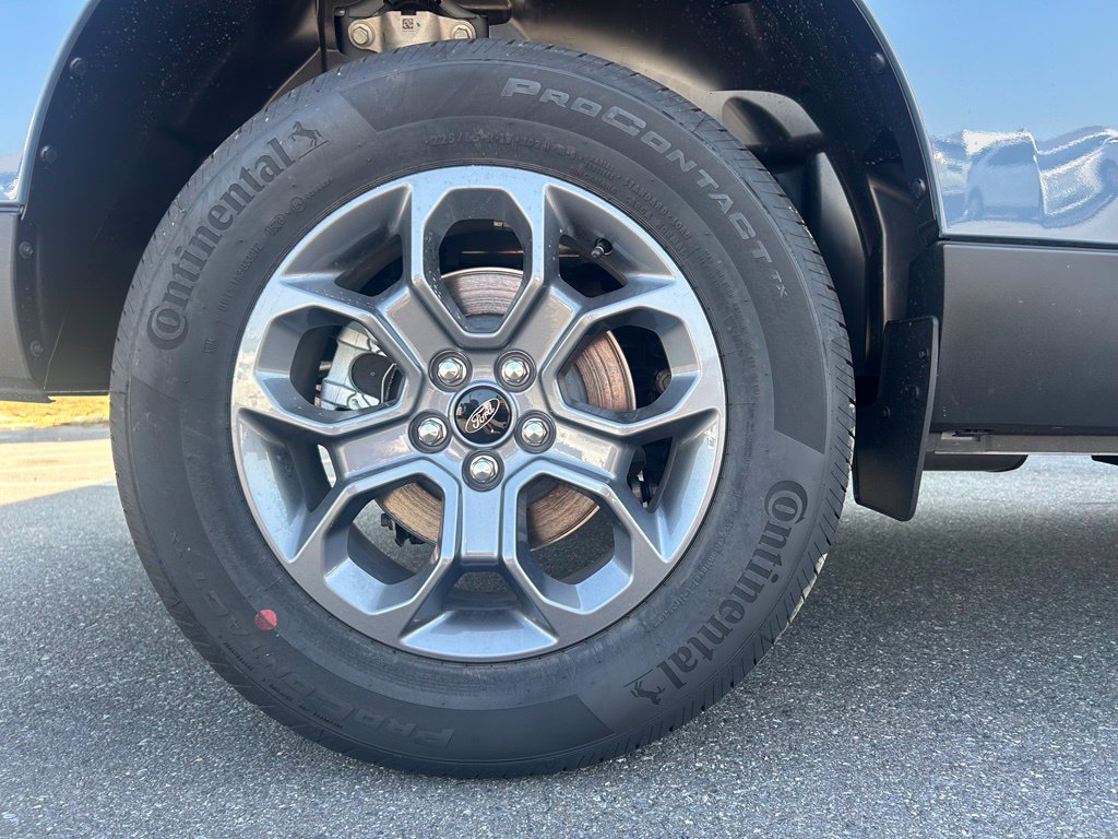 Used 2026 Azure Gray Metallic Ford XLT image 12