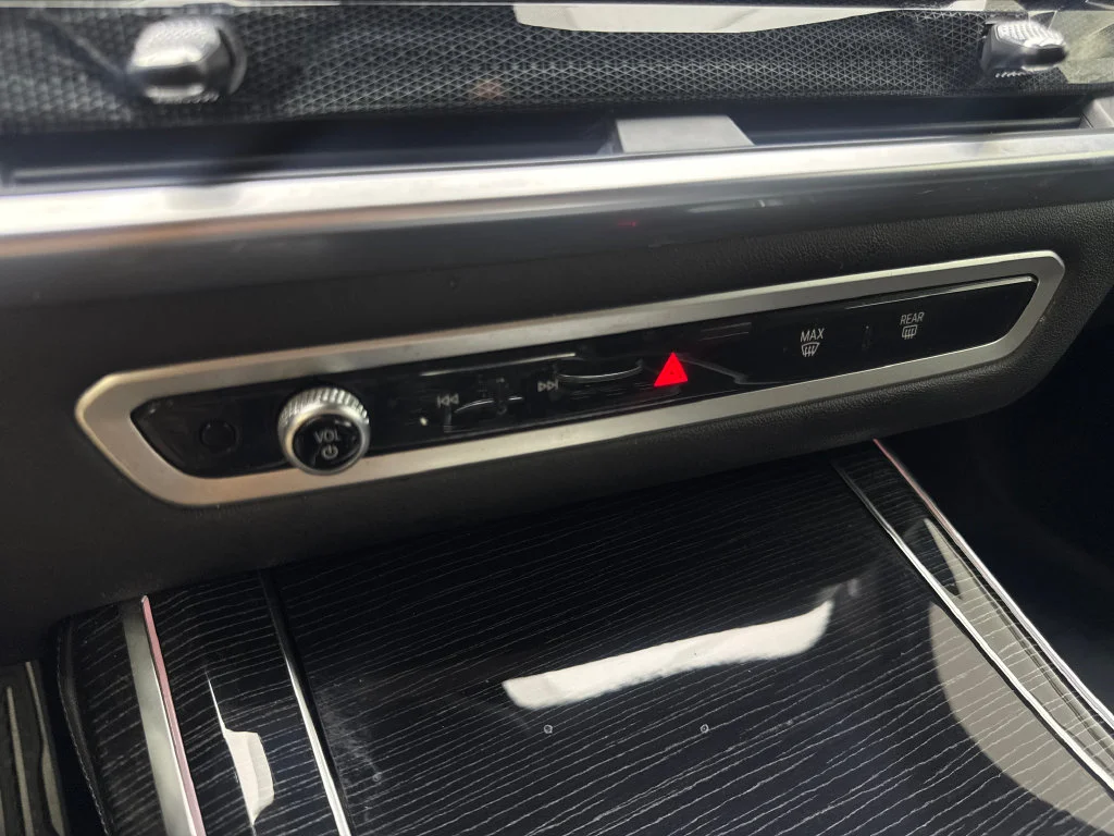 Used 2023 Black BMW xDrive40i image 73