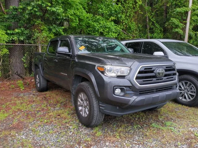 Used 2019 Gray Toyota SR5 image 4