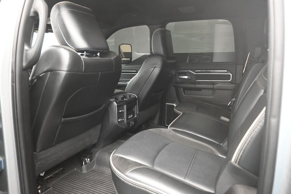 Used 2022 Silver Ram Laramie image 2