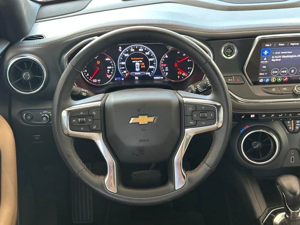 Used 2022 Red Chevrolet Premier image 17