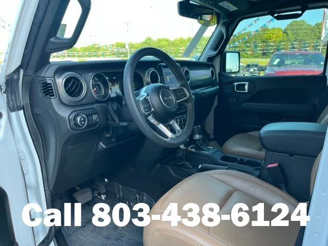 Used 2023 White Jeep Rubicon image 5