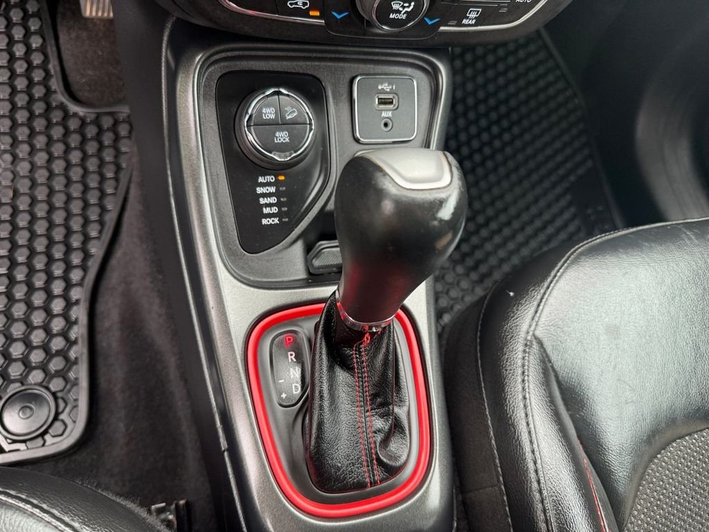 Used 2019 Blue Jeep Trailhawk image 24