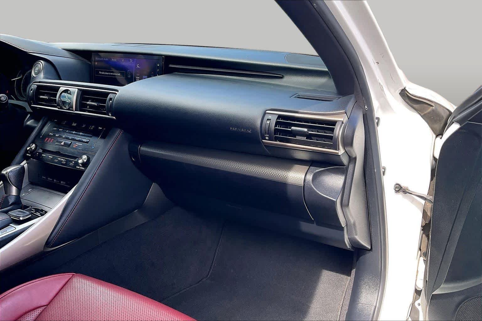 Used 2018 Ultra White Lexus  image 18