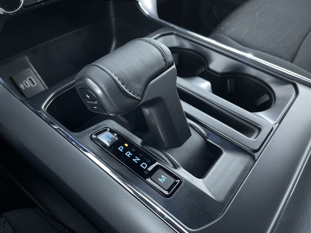New 2026 Agate Black Metallic Ford XLT image 22