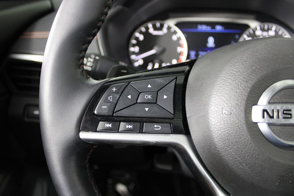 2019 Nissan Altima SR - Photo 24