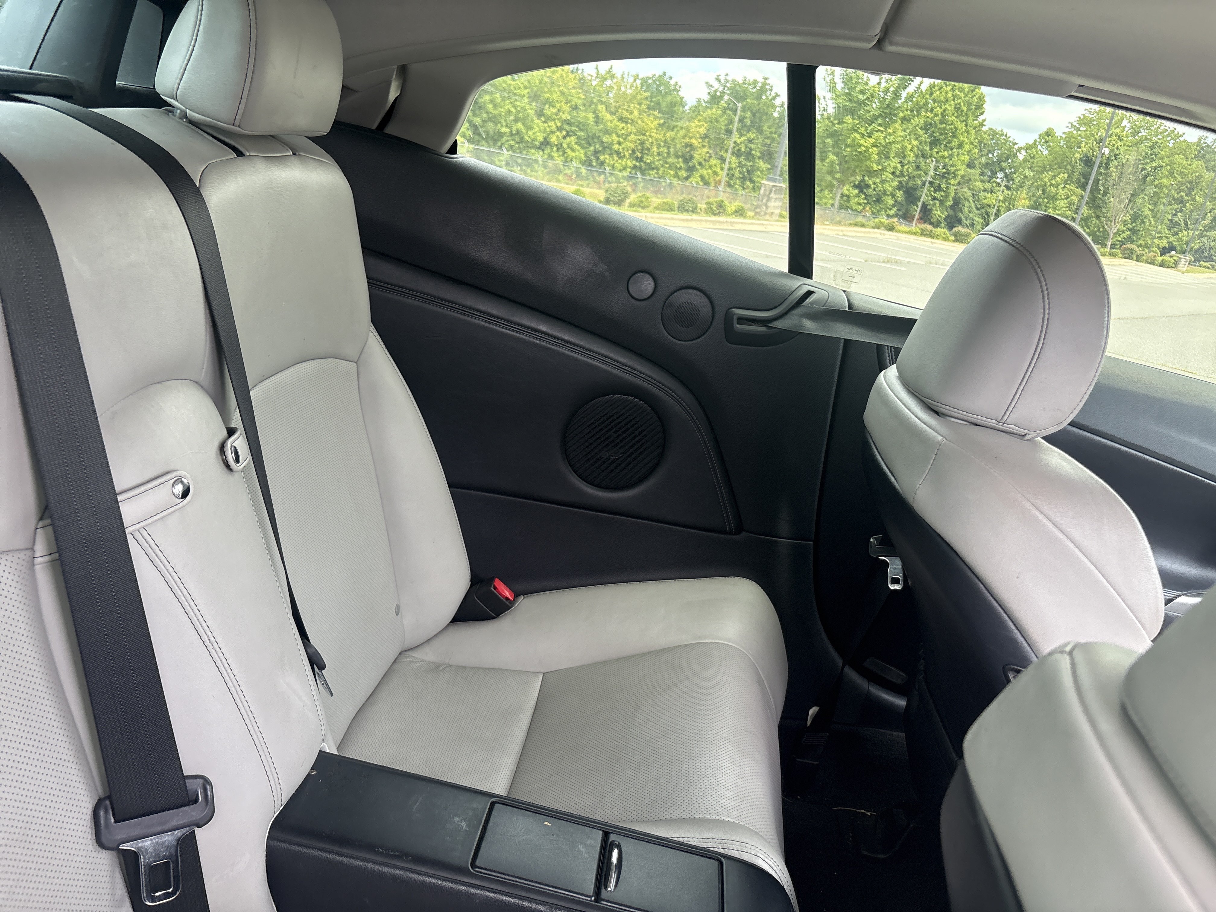 Used 2013 Starfire Pearl Lexus 250 C image 21