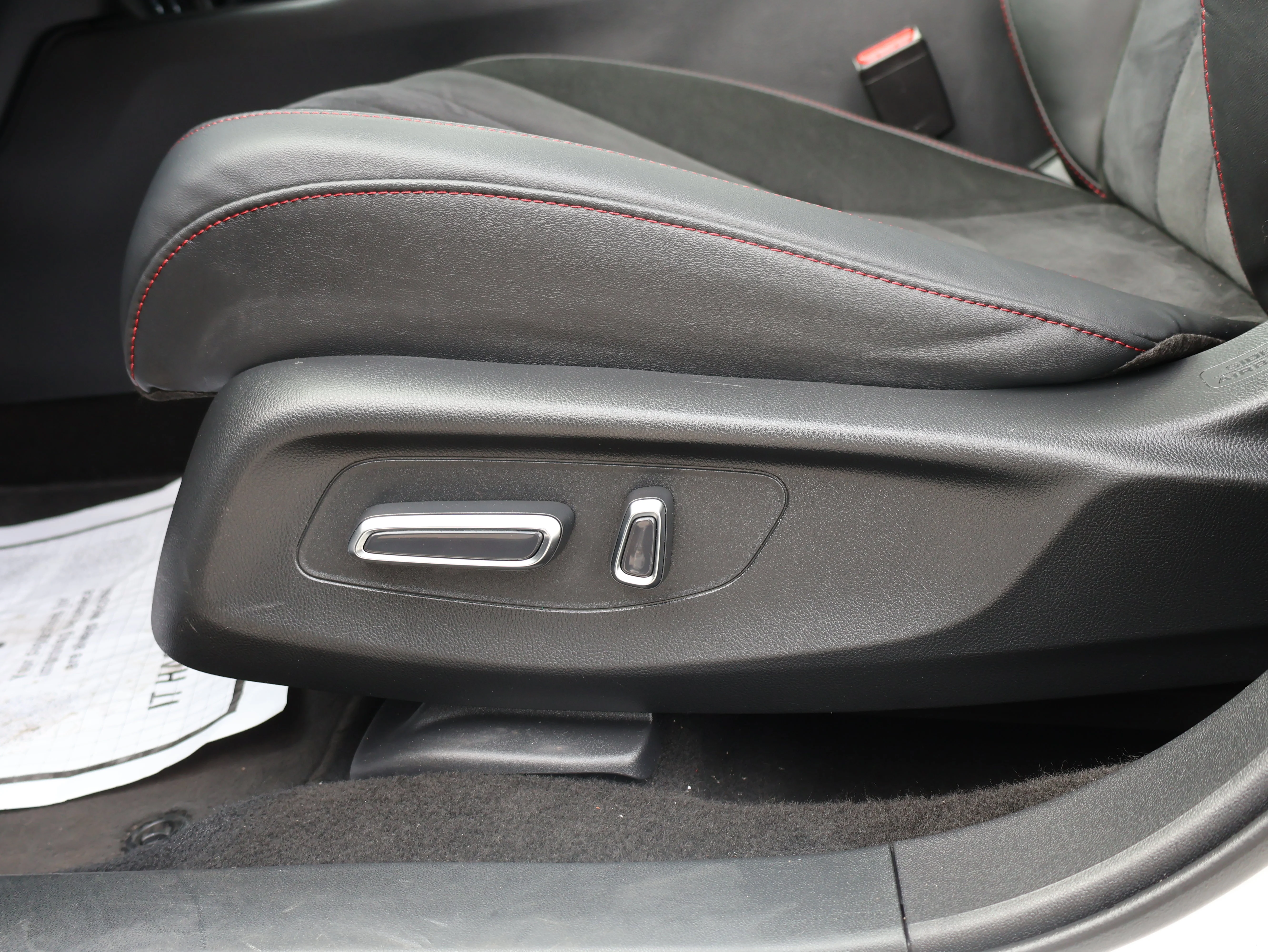 Used 2025 Platinum White Pearl Acura w/A-Spec Package image 38