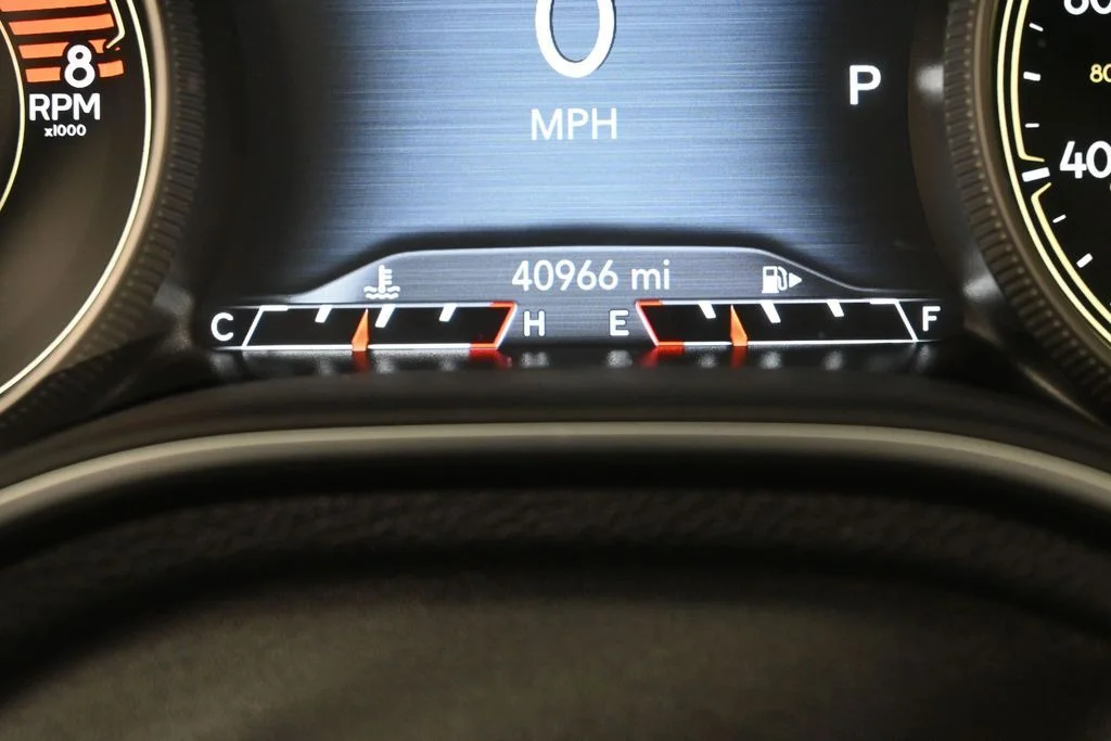Used 2022 Diamond Black Crystal Pearlcoat Jeep Latitude Lux image 25