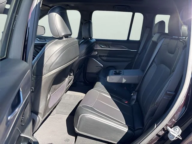 Used 2022 Brown Jeep Overland 4xe image 33