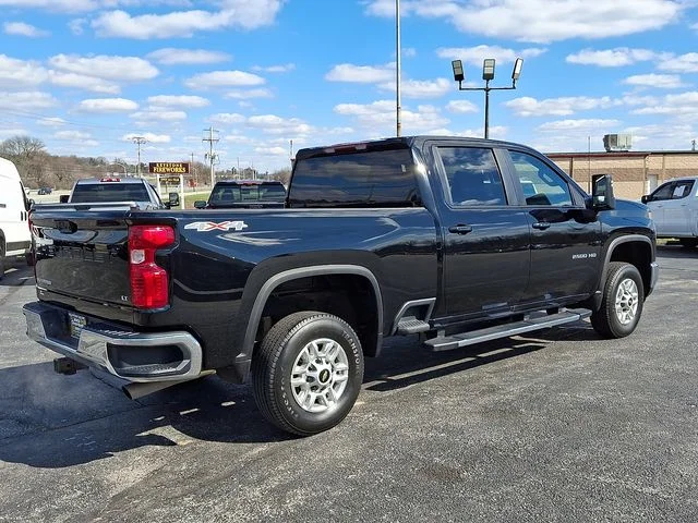 Used 2025 Black Chevrolet LT image 7