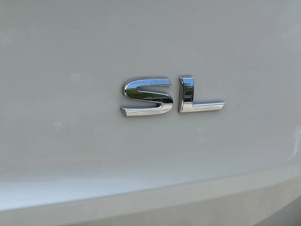Used 2023 White Nissan SL image 11