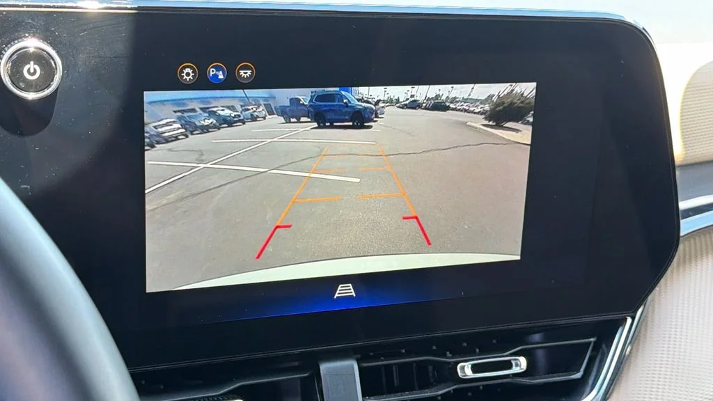 Used 2025 Green Chevrolet ACTIV image 16