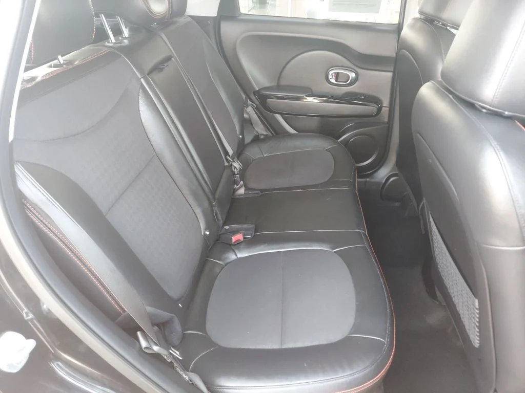 Used 2018 Black Kia Exclaim image 34