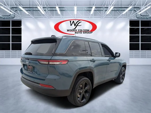 New 2026 Steel Blue Exterior Paint Jeep Limited image 3