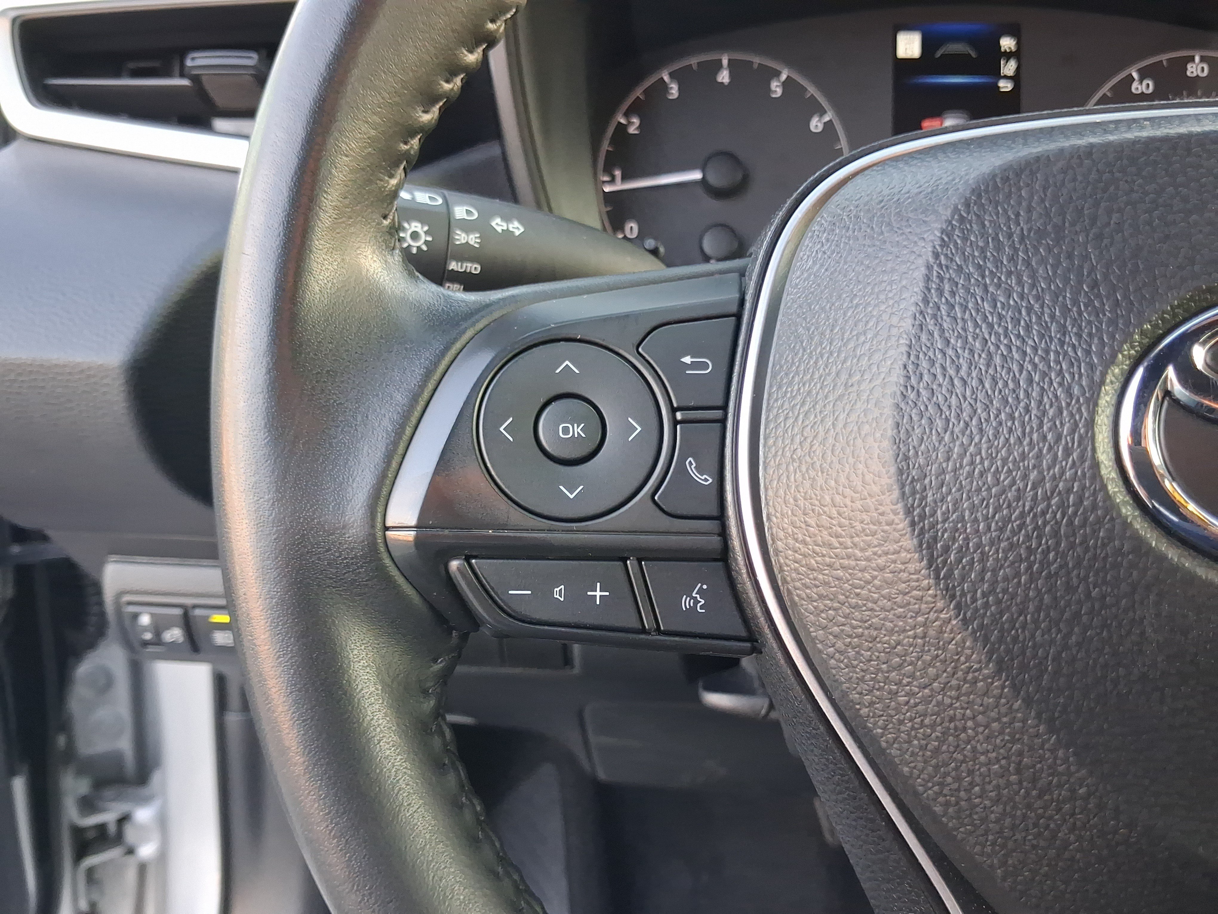 Used 2025 Silver Toyota SE image 18
