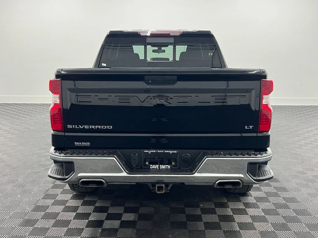 Used 2019 Black Chevrolet LT image 9