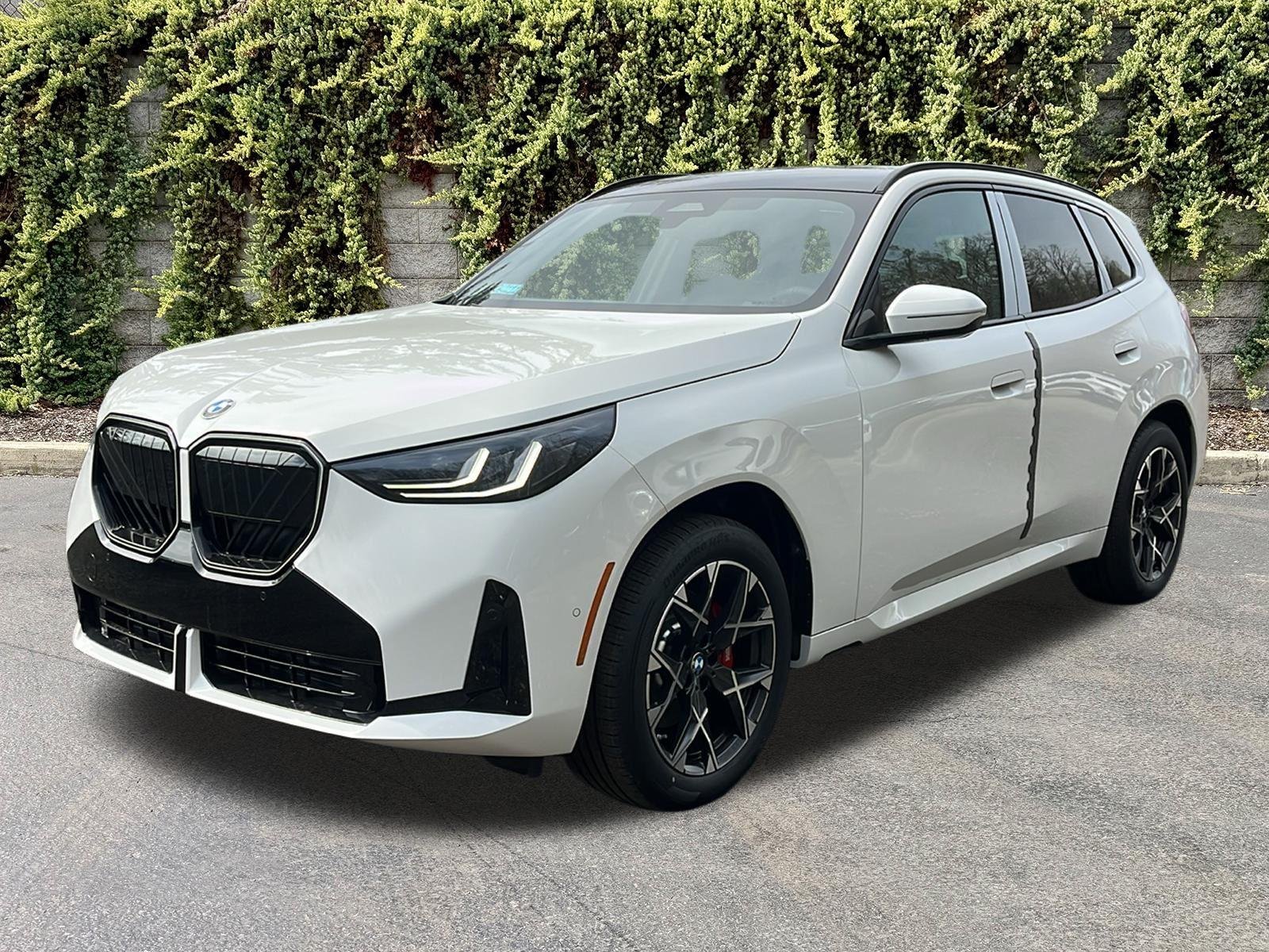 New 2026 Alpine White BMW 30 xDrive image 3