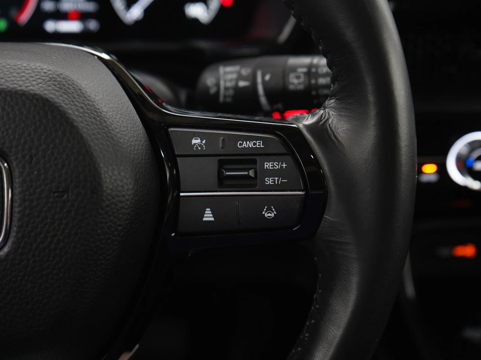 Used 2023 White Honda EXL image 26