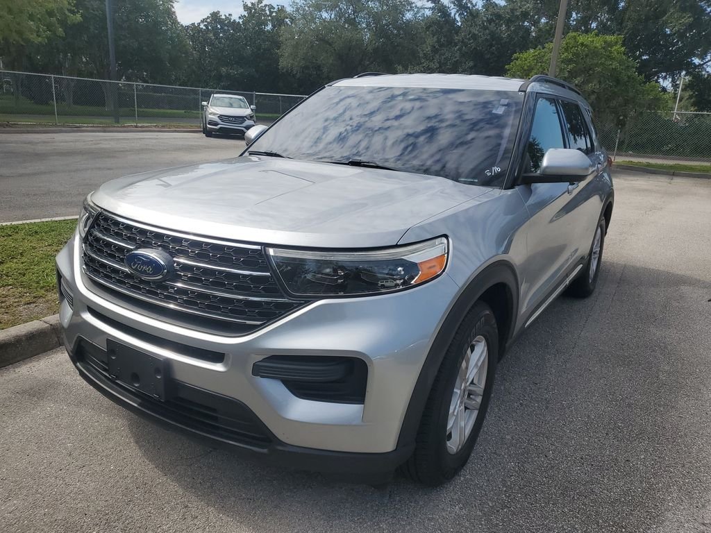 Used 2020 Silver Ford XLT image 2