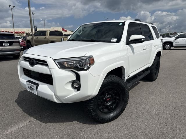 Used 2022 White Toyota SR5 Premium image 26