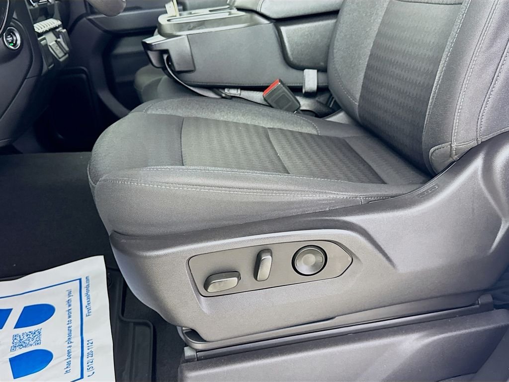 Used 2024 Summit White Chevrolet Custom image 24