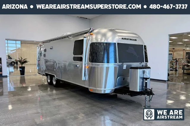 2019 AIRSTREAM TOMMY BAHAMA 27FB 