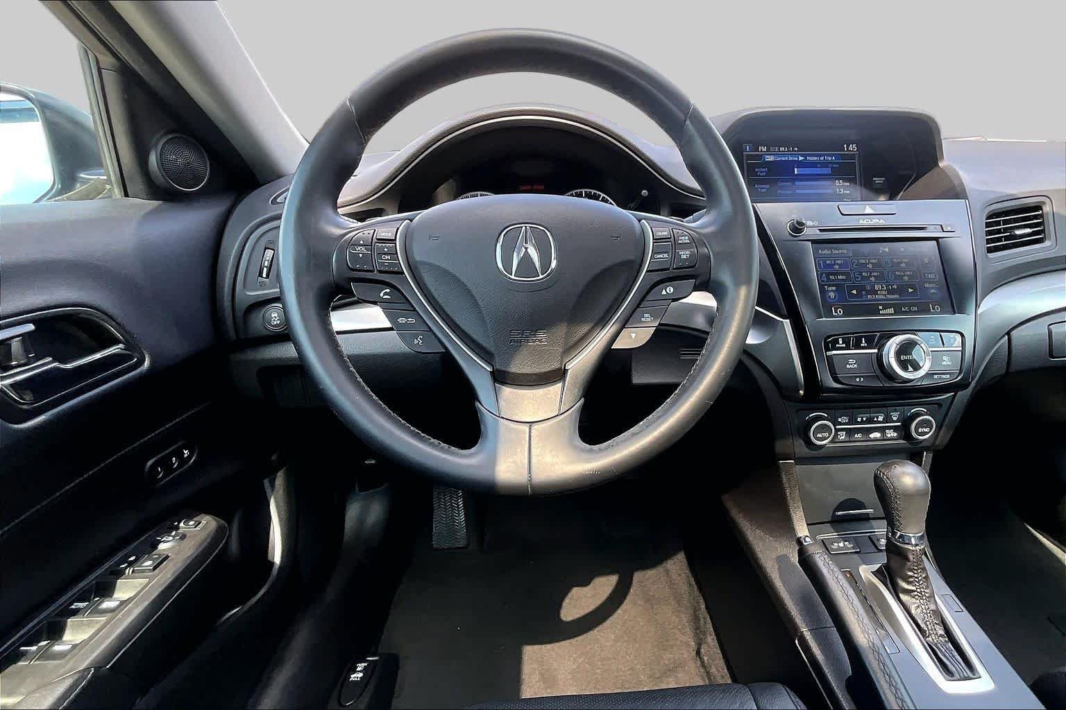 Used 2016 Crystal Black Pearl Acura w/Premium Pkg image 6