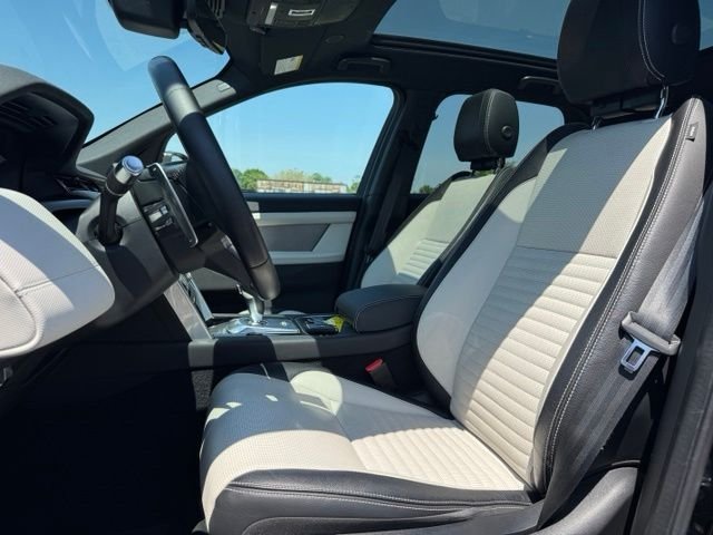 Used 2022 Black Land Rover S R-Dynamic image 14