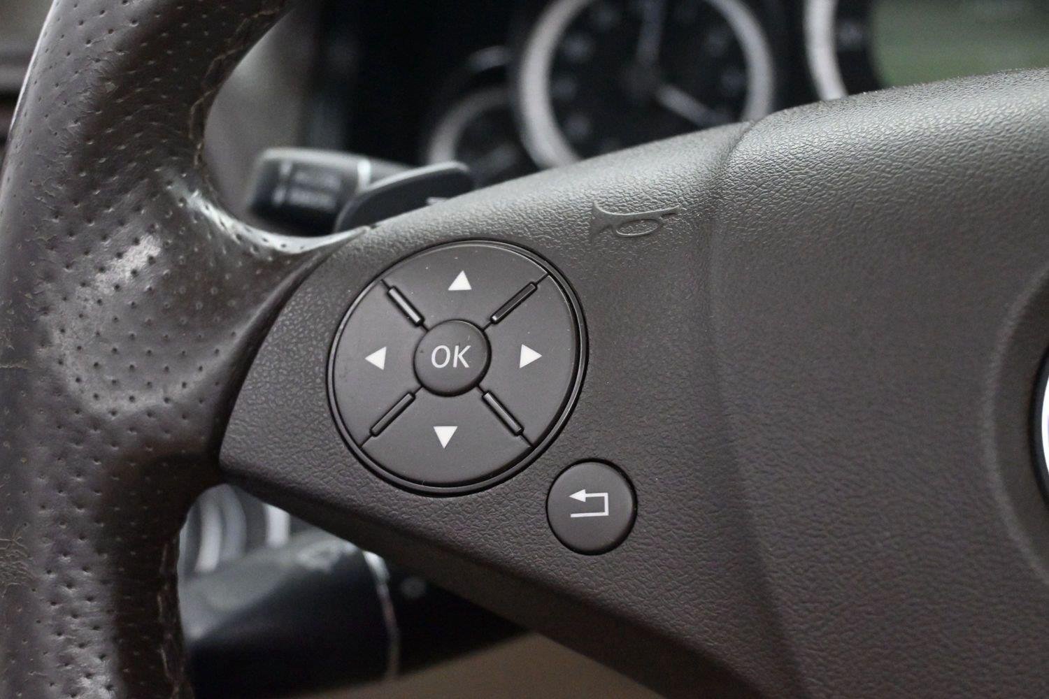 Used 2011 Capri Blue Metallic Mercedes-Benz E 350 image 18