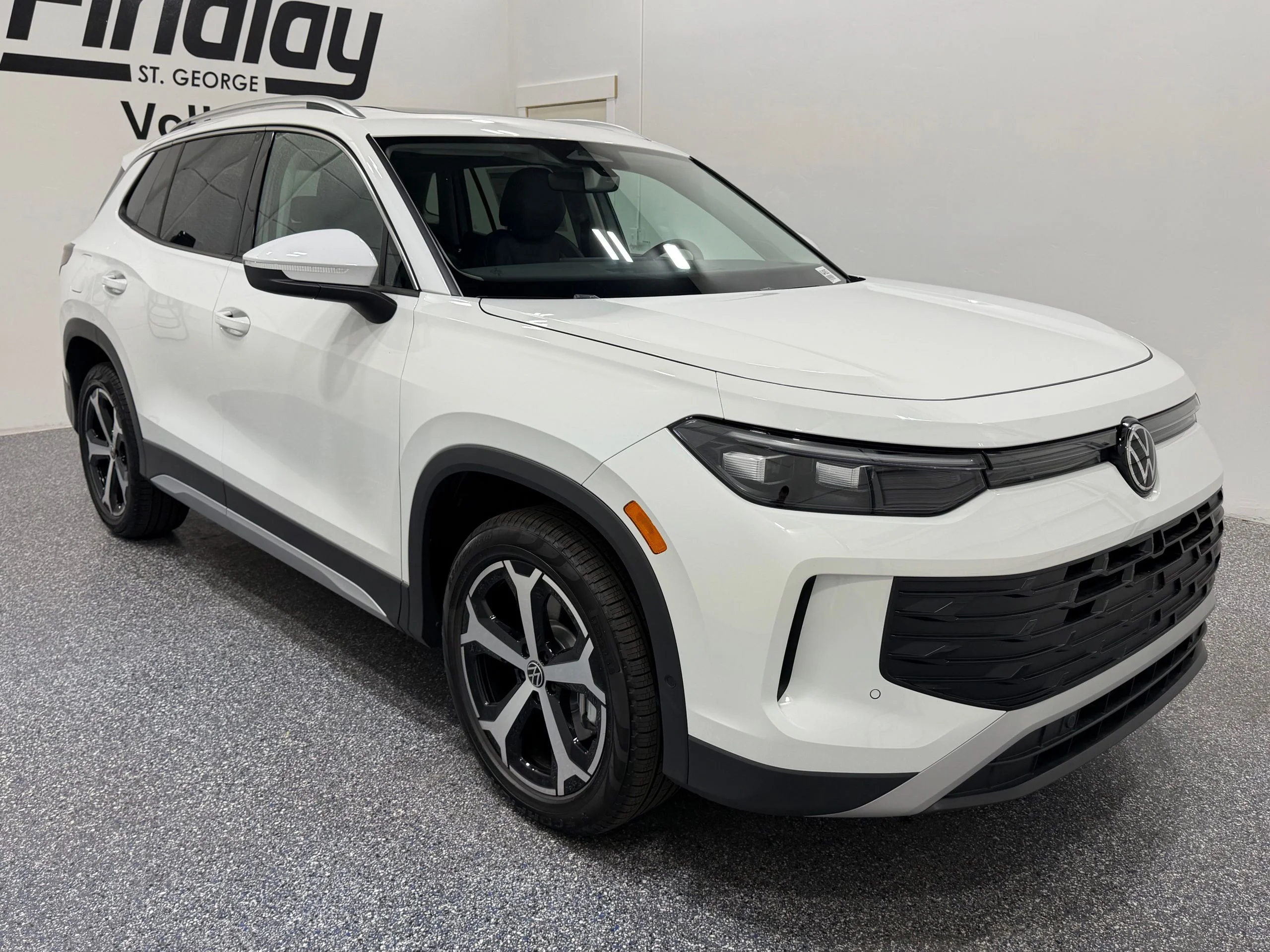 New 2026 White Volkswagen SE image 9