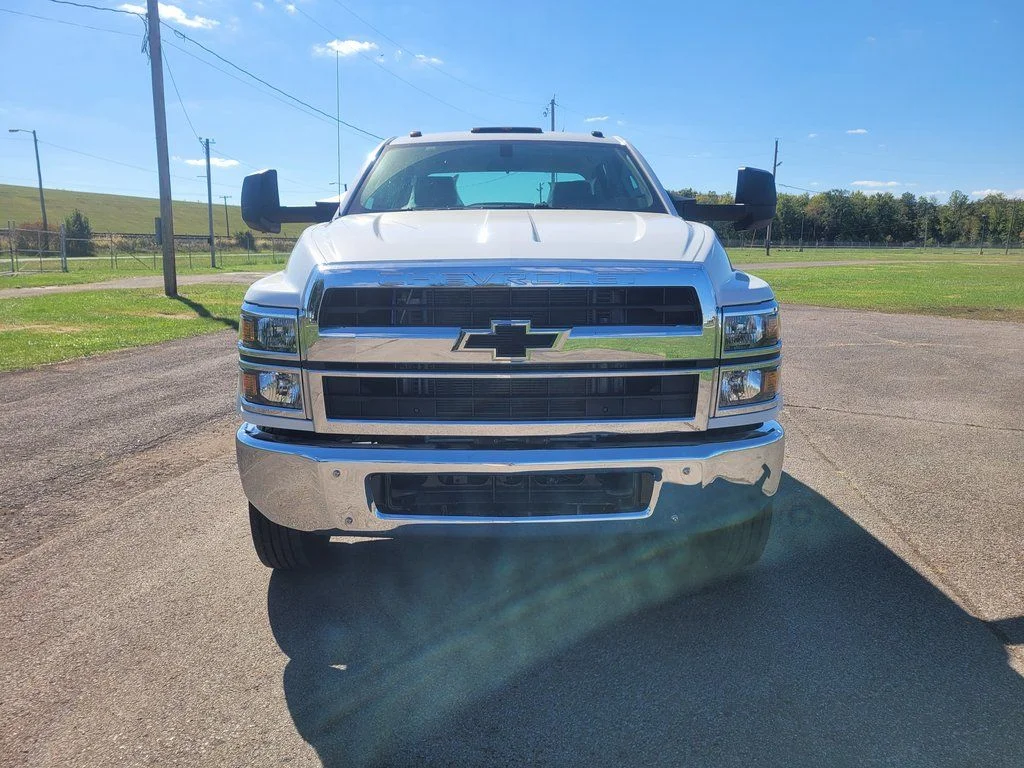 Used 2023  Chevrolet  image 7
