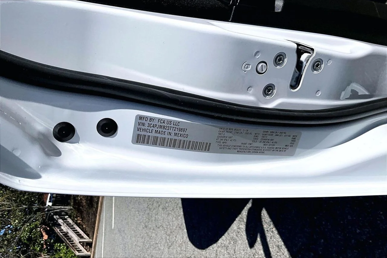 New 2026 Bright White Clearcoat Jeep Laredo image 34