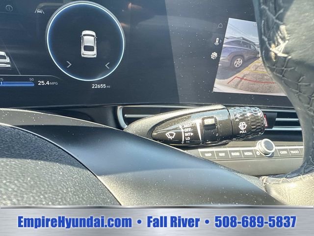 Used 2024 White Hyundai SEL image 29