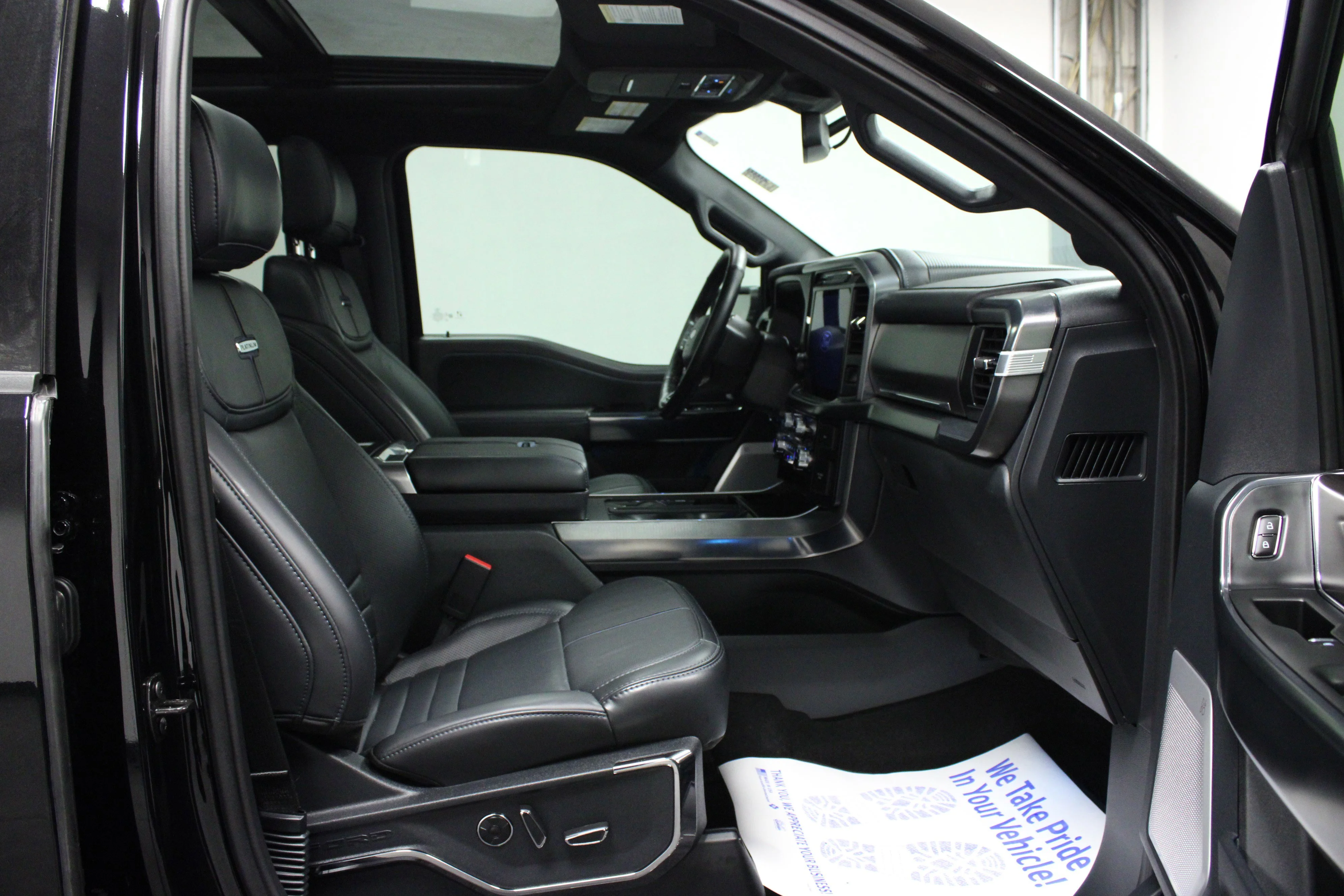 Used 2025 Agate Black Metallic Ford Platinum image 17