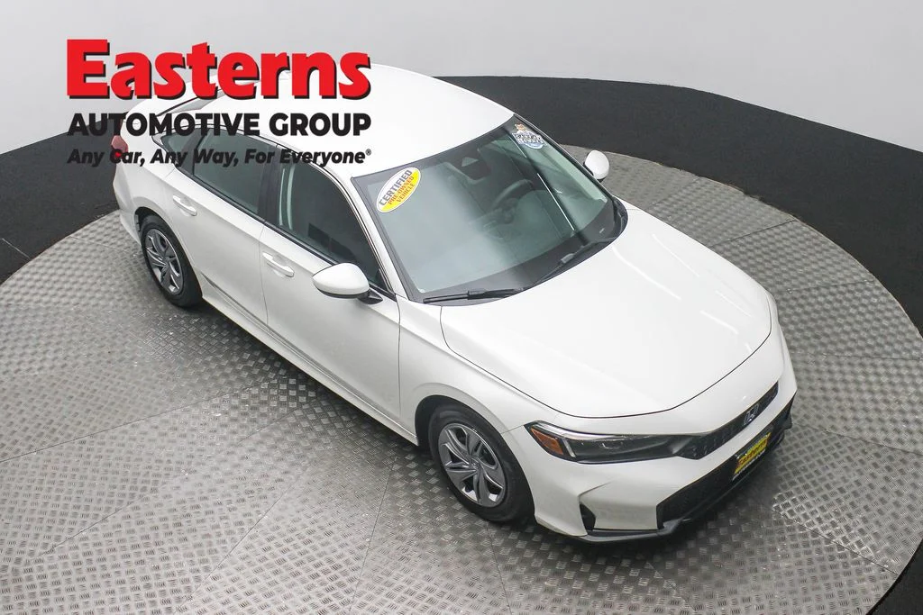 Used 2025 White Honda LX image 3