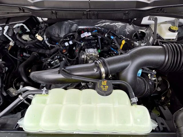 New 2026 Oxford White Ford STX® image 39