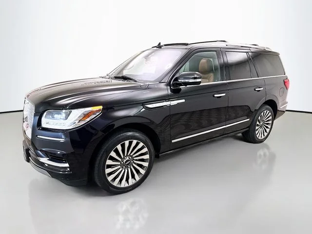 Used 2019 Black Lincoln Reserve image 3