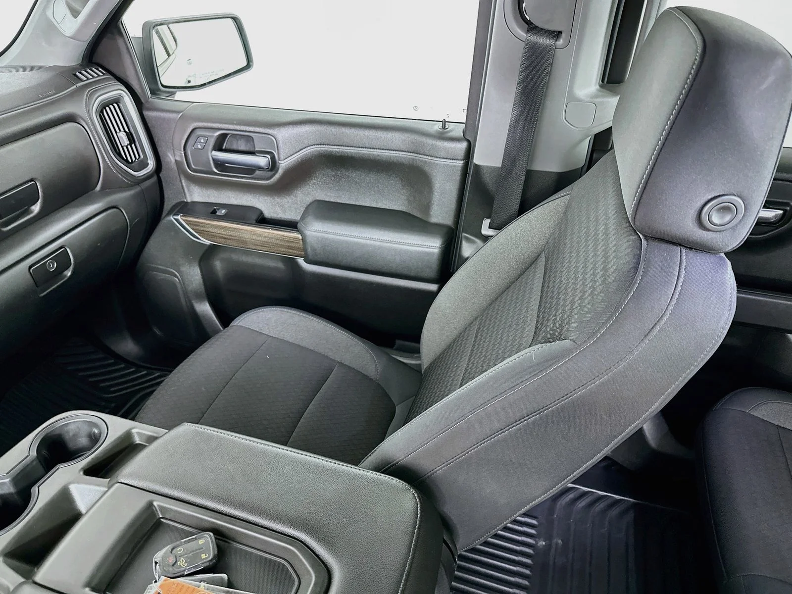 Used 2019 Summit White Chevrolet LT image 24