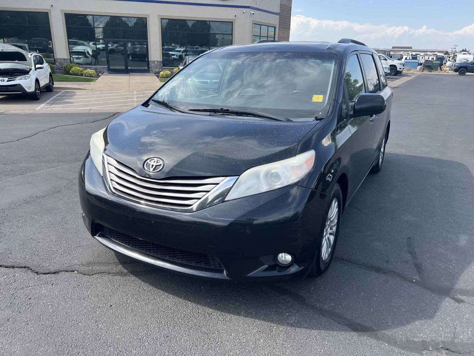 2016 Toyota Sienna XLE - Photo 9