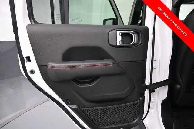 New 2026 Bright White Clear-Coat Exterior Paint Jeep Rubicon X image 13