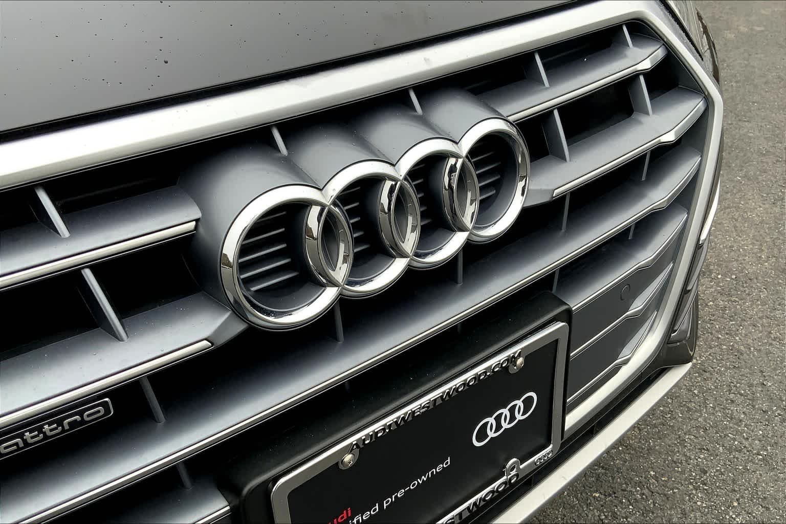 Used 2019 Mythos Black Metallic Audi Premium Plus image 32
