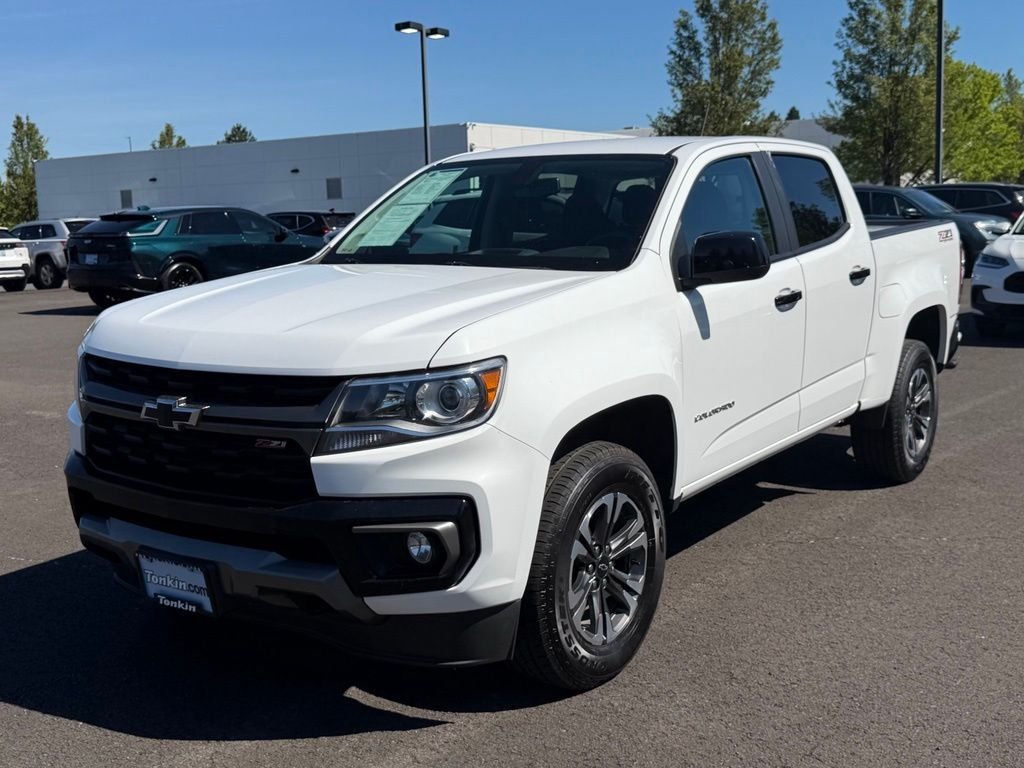 Used 2022 Summit White Chevrolet Z71 image 4