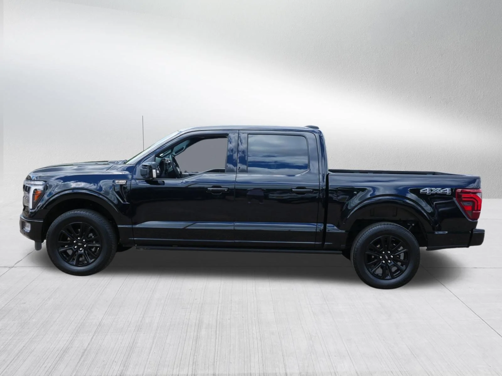 Used 2025 Agate Black Metallic Ford Platinum image 4