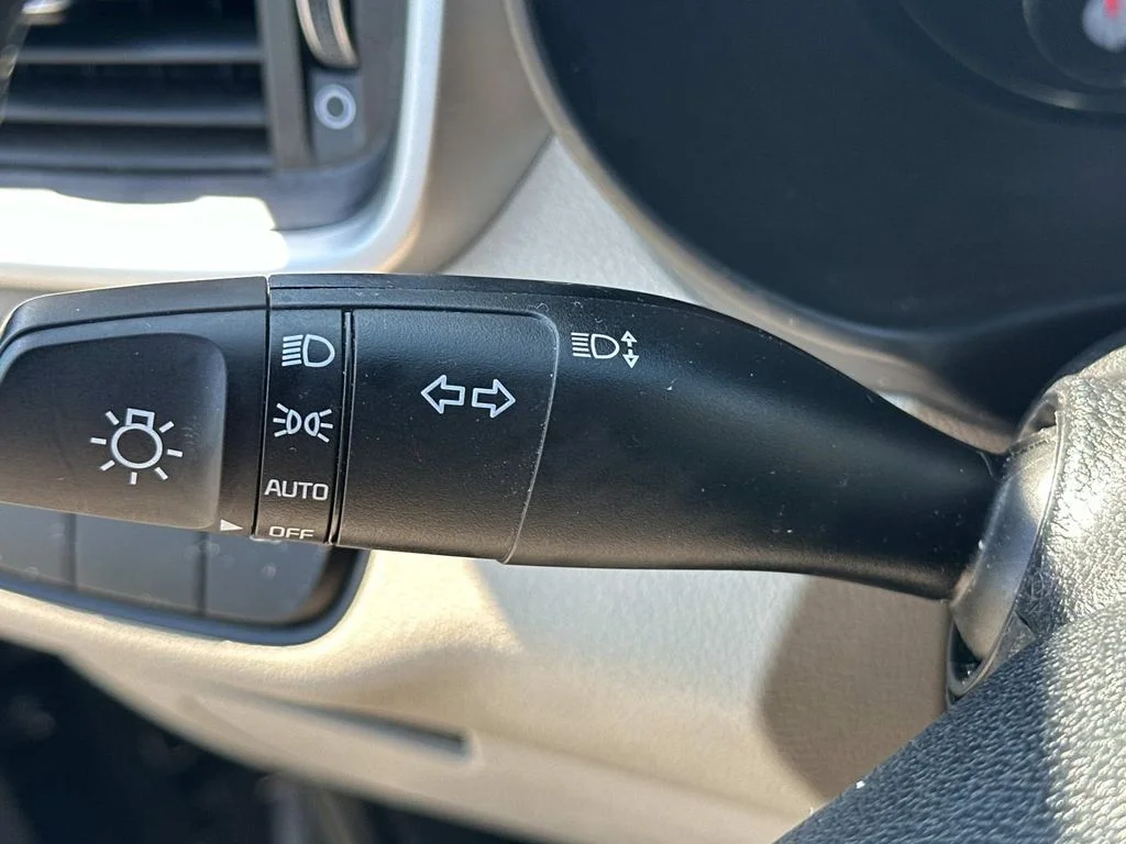 Used 2017 Blue Kia LX image 28
