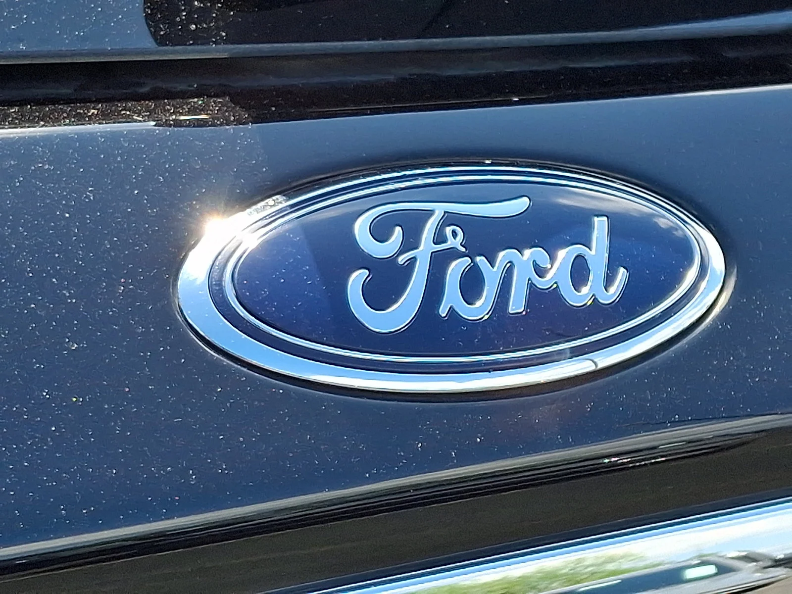 Used 2023 Black Metallic Ford XLT image 30