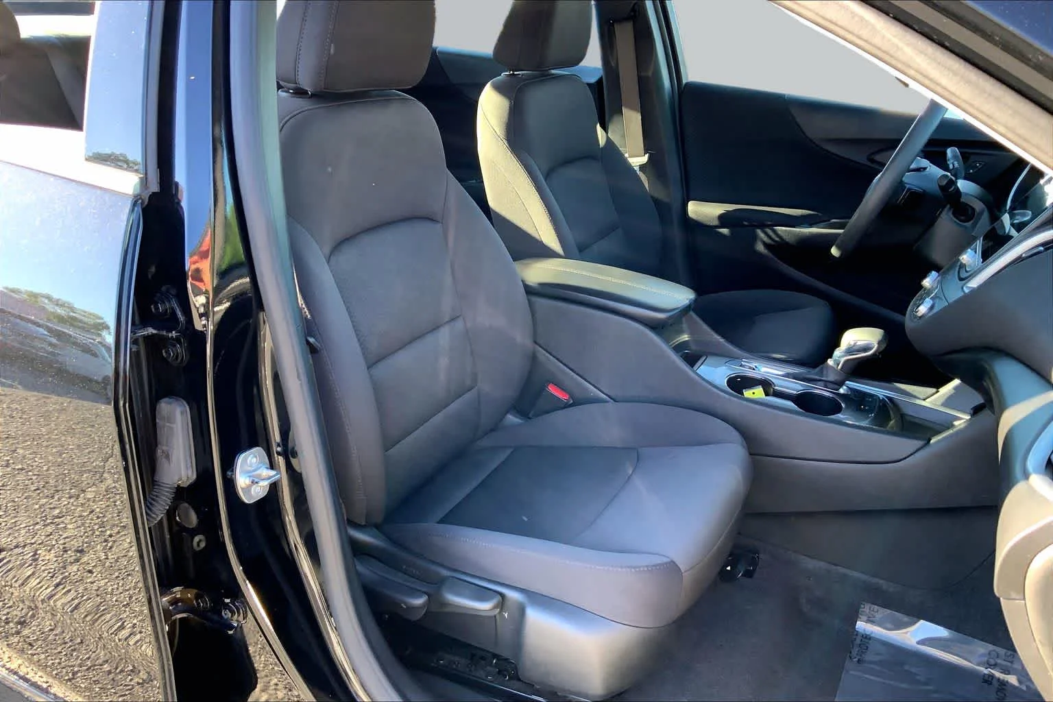 Used 2024 Mosaic Black Metallic Chevrolet LT image 9