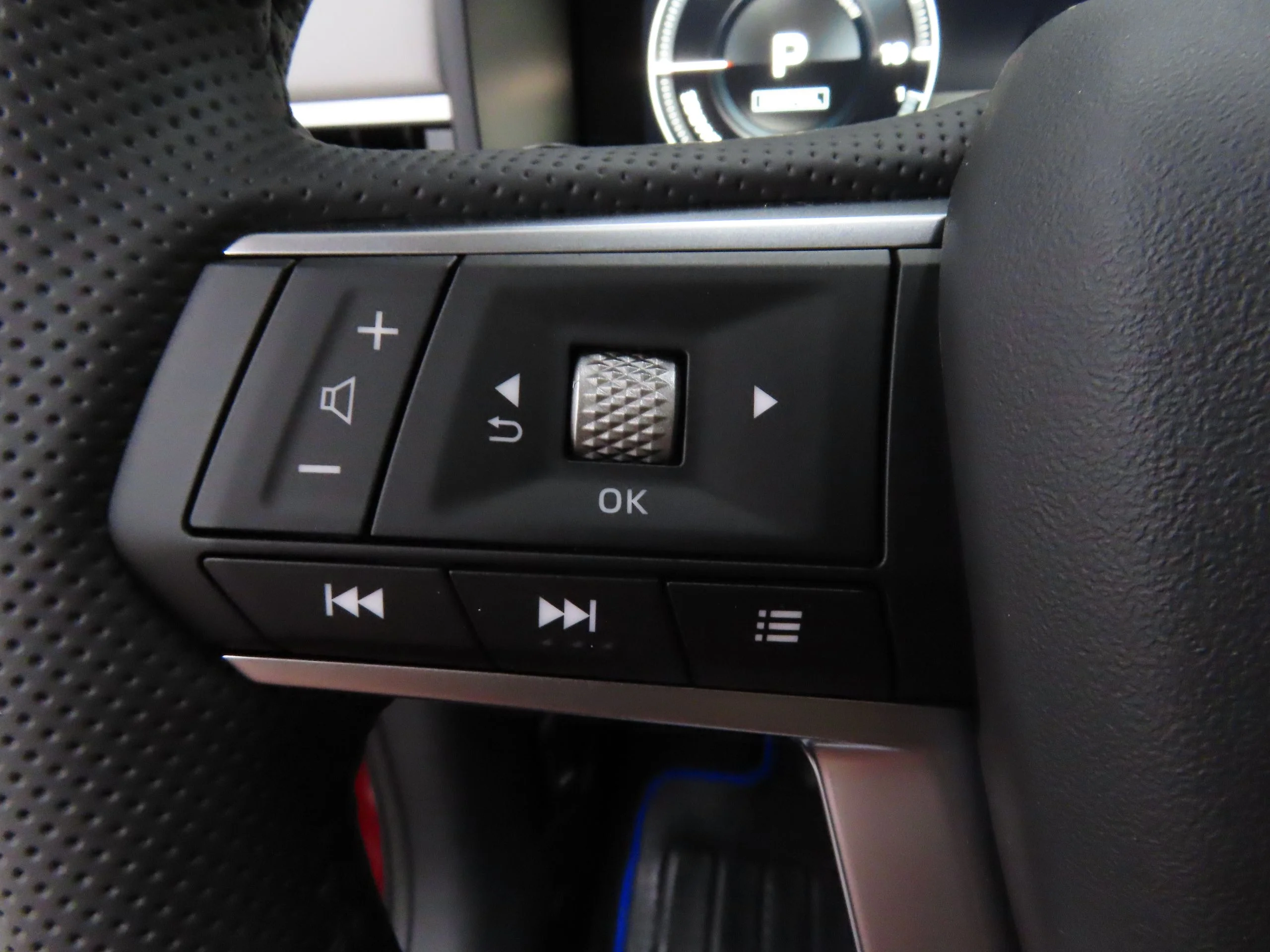 2025 Mitsubishi Outlander Plug-in Hybrid SEL - Photo 12