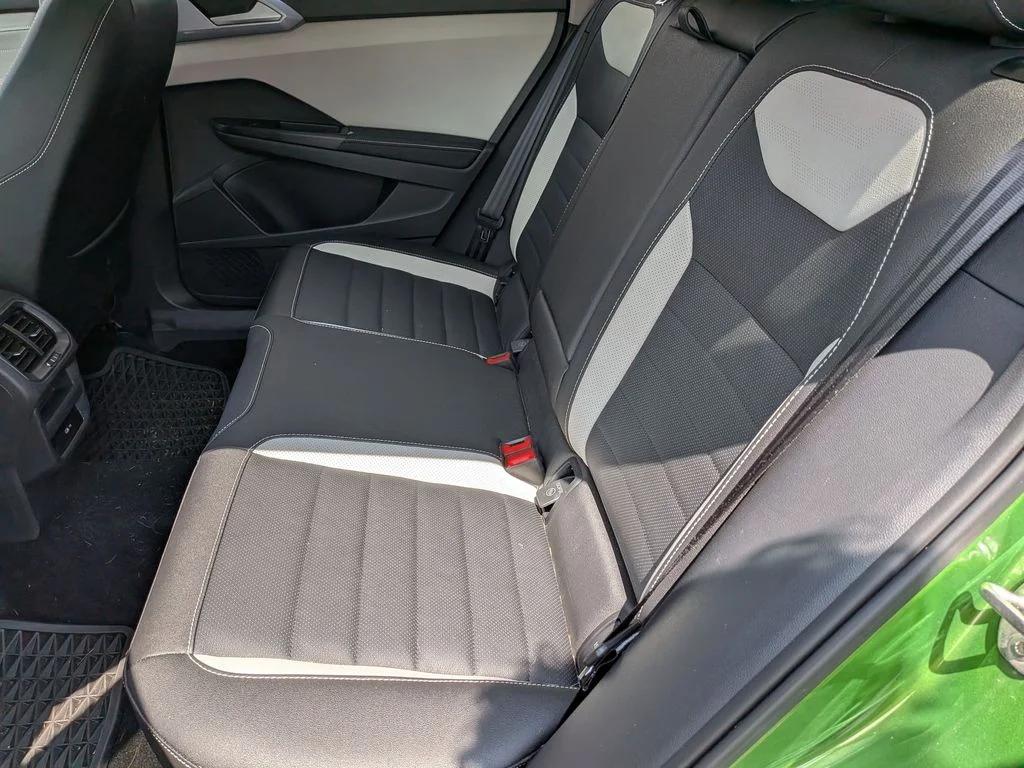 Used 2025 Green Volkswagen 1.5T SEL image 30